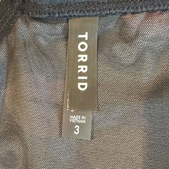 Torrid Lips Pattern High-Rise Strappy Back Swim Bottom 3X - Picture 6 of 11